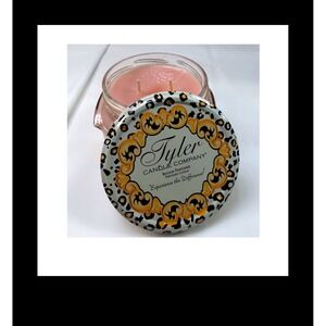 Tyler Candle Company Vignette 11 oz 2-Wick Scented Jar Candle Leopard Lid